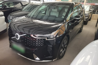 沃尔沃EM90 2025款 Ultra 六座