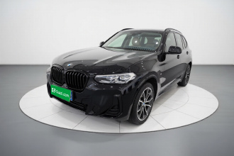 宝马X3 2022款 改款二 xDrive30i 领先型 M曜夜套装