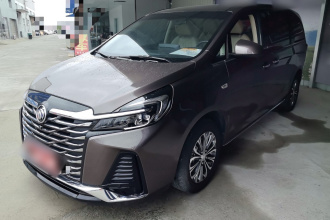 别克GL8 2023款 陆上公务舱 652T 豪华型