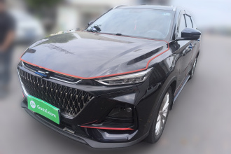 长安欧尚X7 PLUS 2022款 1.5T 蓝鲸版自动尊贵型 7座