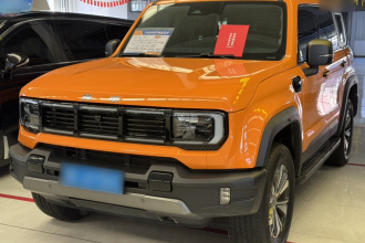 北京越野BJ40 2024款 2.0T 全新城市猎人版 至尊型