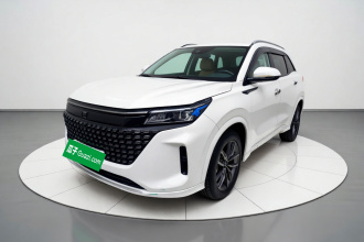 蓝电E5 2023款 1.5L DE-i 100KM畅享型 7座