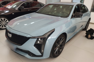 凯迪拉克CT5 2025款 28T 赛道性能版+巅峰赛道选装包