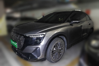 奥迪Q5 e-tron 2022款 40 e-tron 星耀型 机甲套装