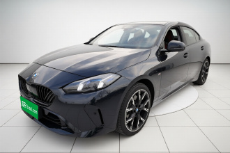 宝马2系 2025款 225L M运动曜夜套装