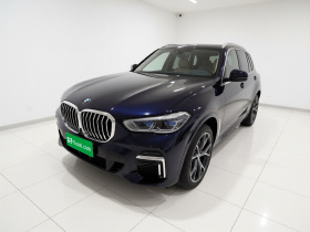 宝马X5 2022款 改款 xDrive 40Li M运动套装