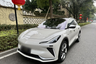 智己汽车 智己LS7 2023款 100kWh Lux四驱版