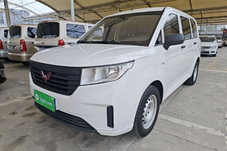 五菱汽车 五菱宏光PLUS 2020款 1.5L 手动标准型 5座