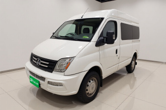 上汽大通MAXUS 新途V80 2021款 2.0T 手动经典傲运通短轴中顶5/6座