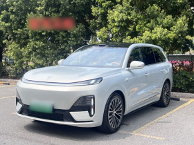 深蓝汽车 深蓝S09 2025款 四驱Ultra+ 高定版