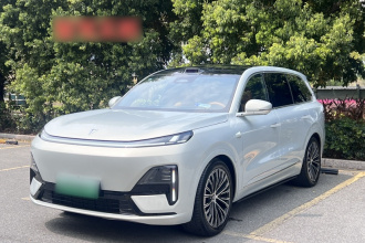 深蓝汽车 深蓝S09 2025款 四驱Ultra+ 高定版