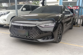 比亚迪 汉 2023款 DM-i 冠军版 121KM 尊贵型