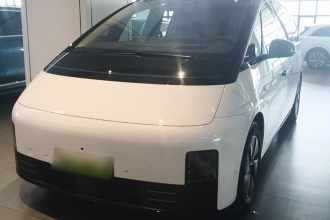 理想汽车 理想MEGA 2025款 Ultra 智能焕新版