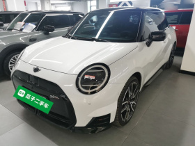 电动MINI COOPER 2024款 452km COOPER SE 赛车手