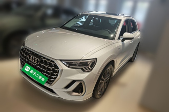 奥迪Q3 2024款 40 TFSI 时尚动感型