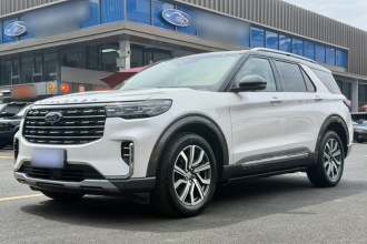福特 探险者 2023款 EcoBoost 285 四驱钛金版 6座