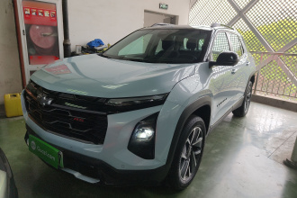 雪佛兰 探界者Plus 2024款 102km RS 至臻版