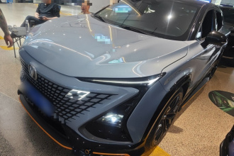 长安UNI-T 2022款 1.5T 运动版 尊贵型