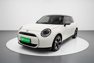 电动MINI COOPER 2024款 452km COOPER SE 艺术家