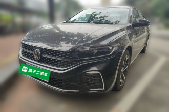 大众 帕萨特 2025款 出众款 380TSI 星空龙腾版