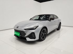 长安UNI-V 2022款 1.5T 尊贵型