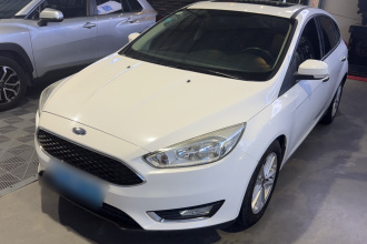 福特 福克斯 2017款 两厢 EcoBoost 125 自动超能风尚型智行版