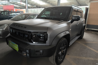 捷途旅行者 2025款 2.0TD DCT XWD穿越+