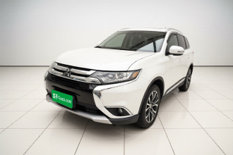 三菱 欧蓝德 2017款 2.0L 两驱荣耀版 5座