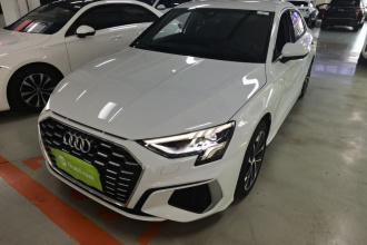 奥迪A3 2023款 改款 A3L Limousine 35 TFSI 进取运动型