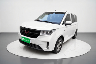 五菱汽车 五菱宏光PLUS 2020款 1.5L 手动舒适型 7座