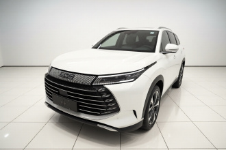 比亚迪 护卫舰07 2024款 荣耀版 DM-i 205KM 旗舰型