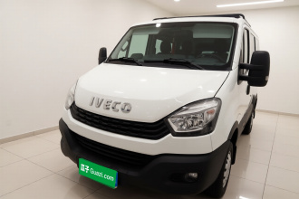 依维柯欧胜 2021款 2.0T 手动超瑞短轴低顶侧拉门F1A