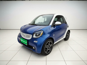smart fortwo 2016款 0.9T 66千瓦硬顶极致版