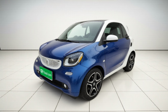smart fortwo 2016款 0.9T 66千瓦硬顶极致版