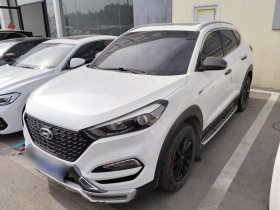 现代 途胜 2015款 1.6T 双离合两驱智能型