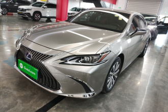 雷克萨斯ES 2020款 300h 卓越版