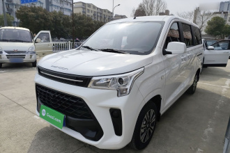 东风风光 风光380 2022款 1.5L 精典型客车 7座