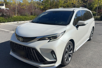 丰田 格瑞维亚 2024款 2.5L混动 尊爵ULTRA版