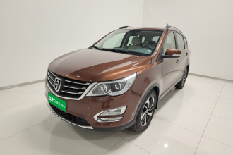 宝骏560 2016款 1.8L 手动豪华型