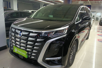 腾势D9 2022款 DM-i 970 四驱尊荣型