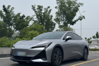 ARCFOX极狐 极狐 阿尔法S5 2024款 560PRO 185kW