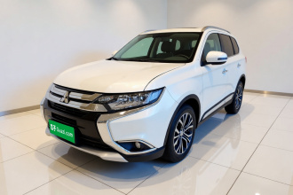 三菱 欧蓝德 2018款 2.4L 四驱豪华版 7座