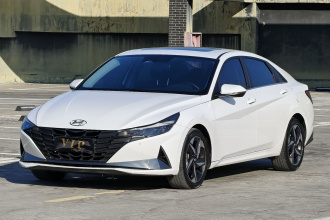 现代 伊兰特 2022款 1.5L CVT LUX尊贵版