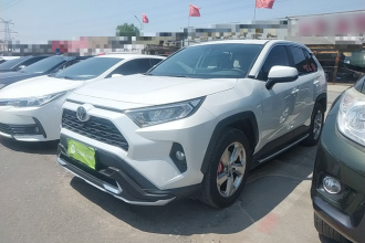 丰田 RAV4荣放 2021款 2.0L CVT两驱风尚版