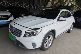 奔驰GLA 2019款 GLA 200 动感型