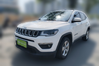 Jeep 指南者 2020款 220T 自动精英版