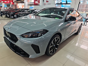 宝马2系 2025款 225L M运动曜夜套装