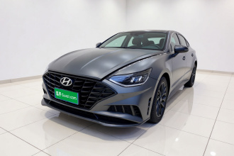 现代 索纳塔 2022款 270TGDi DCT 20周年纪念款