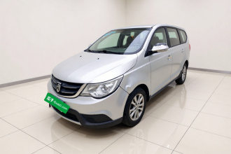 宝骏730 2014款 1.5L 手动标准型 7座
