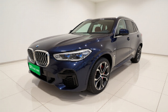 宝马X5 2022款 改款 xDrive 30Li 尊享型M运动套装